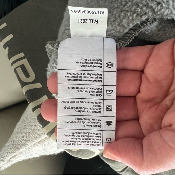 Women’s Carhartt Relaxed Fit Midweight Logo Graphic Hoodie - Picture 6 of 7